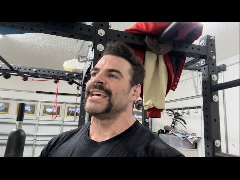 Want a bigger squat? Try this Trick to INSTANTLY DOUBLE YOUR REPS!