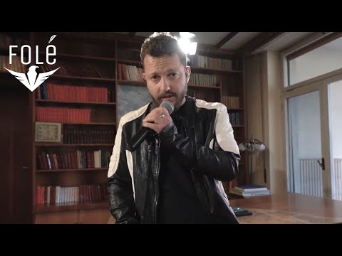 Renis Gjoka ft. Gjergj Kaçinari - Ajo (Rock The Dictator)