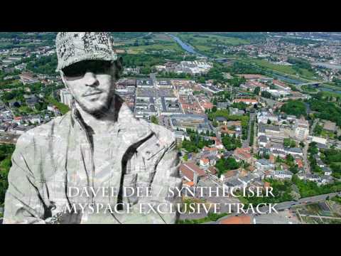 :: DAVEE DEE & SYNTHECISER - MYSPACE EXCLUSIVE TRACK ::