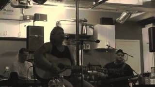 Shelby Horner After CMA Fest Cookout 2010 - Keep Me Off The Street.wmv