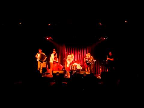 Remasuri & Willi Resetarits: Loch in Semmering