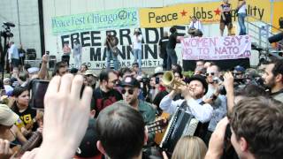 Tom Morello sings Stray Bullets with IVAW amid No NATO rally