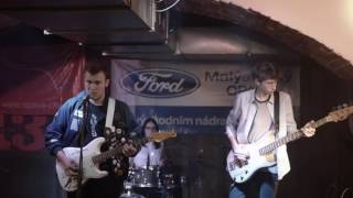 Sinus - Deep in the walls (live)