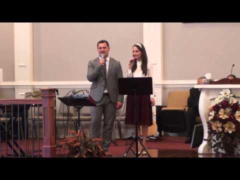 Biserica Maranata Knoxville: Ionut si Adela Craciun - Sunt calator in aceasta lume