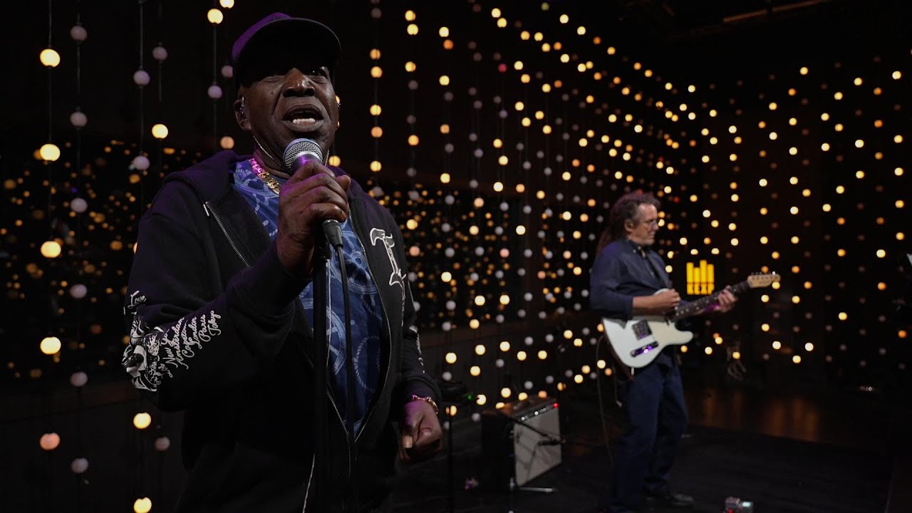 Barrington Levy - A FI YUH (Live on KEXP)