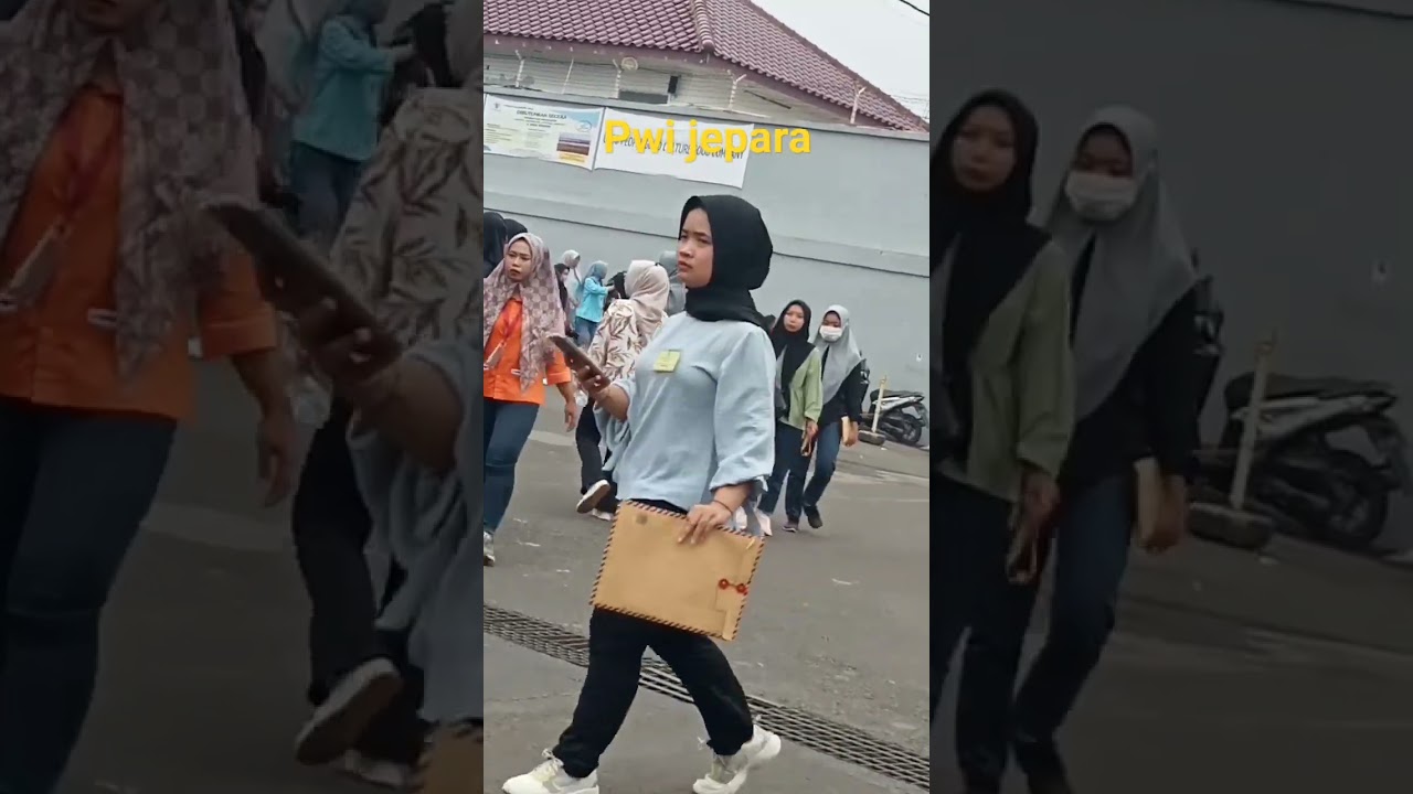 Banyak yang melamar kerja di pabrik PWI jepara#pabrik #industri @Kuranggawean8477