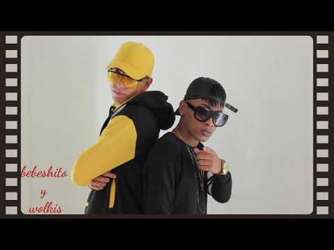 Un totazo. .. Bebeshito y wolkis