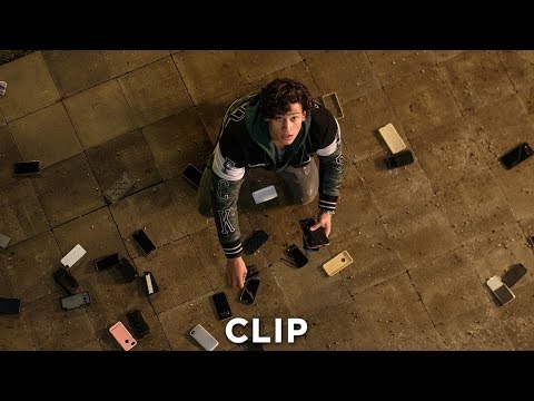 KALTE FÜSSE - Clip "Denis vor Tashas Balkon" - Ab 10.1.19 im Kino!
