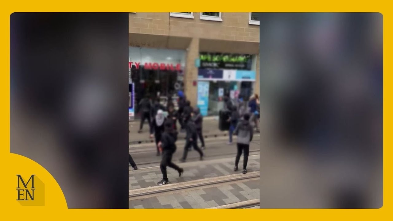 Footage shows yobs smashing up vape shop during protests in Manchester city  centre - Manchester Evening News