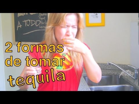 Cómo beber el tequila correctamente, con sal y limón