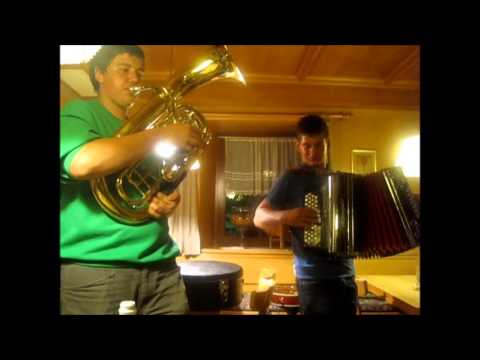 Trompetenecho von Slavko Avsenik mit jungen Stammtischmusikanten