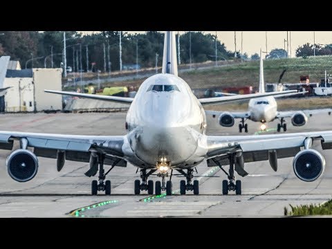 Fast BOEING 747 DEPARTURE with a SMOKING ENGINE (4K)