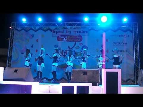 11.01.2014 [FANCAM] Call Me Maybe - cover by Gtwenty งาน Indy in town @Central Plaza Udonthani