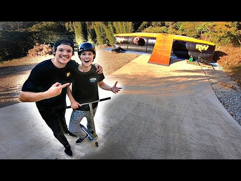 TANNER FOX AT RWILLY LAND!