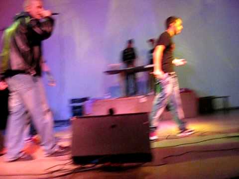 Et3 - Mani su live (Feat Rayden) - Presentazione "Con la musica accanto" 16-10-09