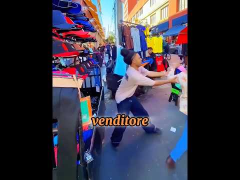 Il venditore l'ha beccata subito! 😠🛒