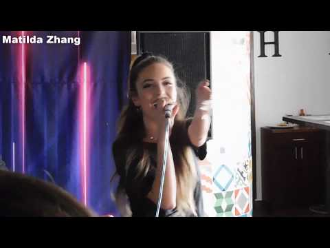 Mentira - Ana Mena & RK (LIVE)