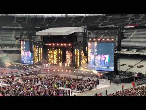 190607 BTS & Halsey / Boy With Luv - Stade de France, Paris