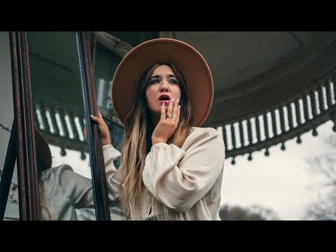 He Looks Right Through Me - Byrdie Wilson