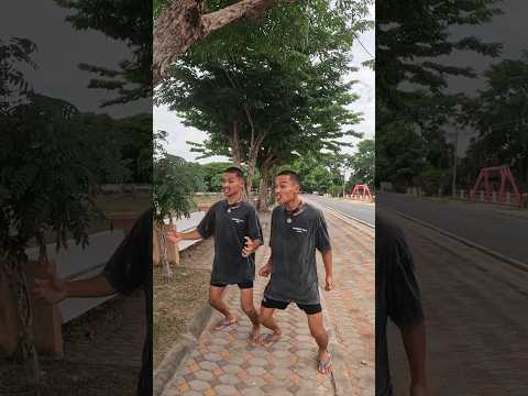 ตอกเจ๊ฝนตามขอครับ - แฝดน๊อตโน๊ตเด้งเด้ง