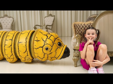 Stephi Captura INSETOS GIGANTES em Casa 🐞SUPER Coletânea sobre Insetos e Animais para Crianças