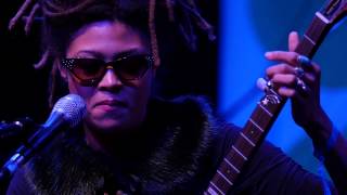 Valerie June - Rollin&#39; and Tumblin&#39; (Live on KEXP)