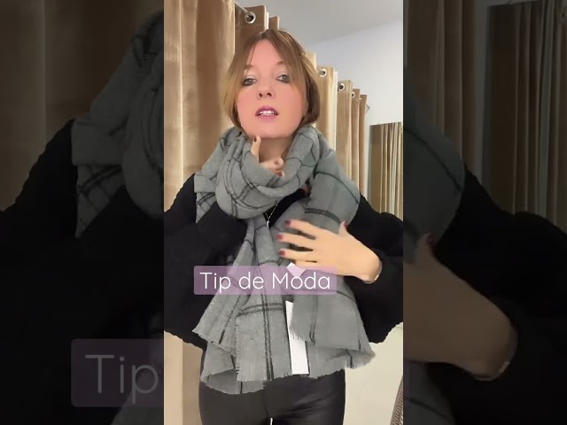 Vídeo relacionado con HYUET Bufandas Mujer Invierno Grande a Cuadros, Cachemira Chal Cálido Moda Largas Bufandas Mujer Invierno de Punto con Flecos para Mujeres Hombres,Marrón,65 * 185 cm