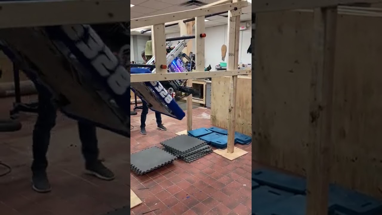 FRC 6328 2022 First Traversal Climb