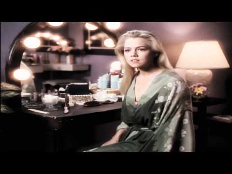 download lagu mp3 mp4 Movie Star Danielle Steel, download lagu Movie Star Danielle Steel gratis, unduh video klip Movie Star Danielle Steel