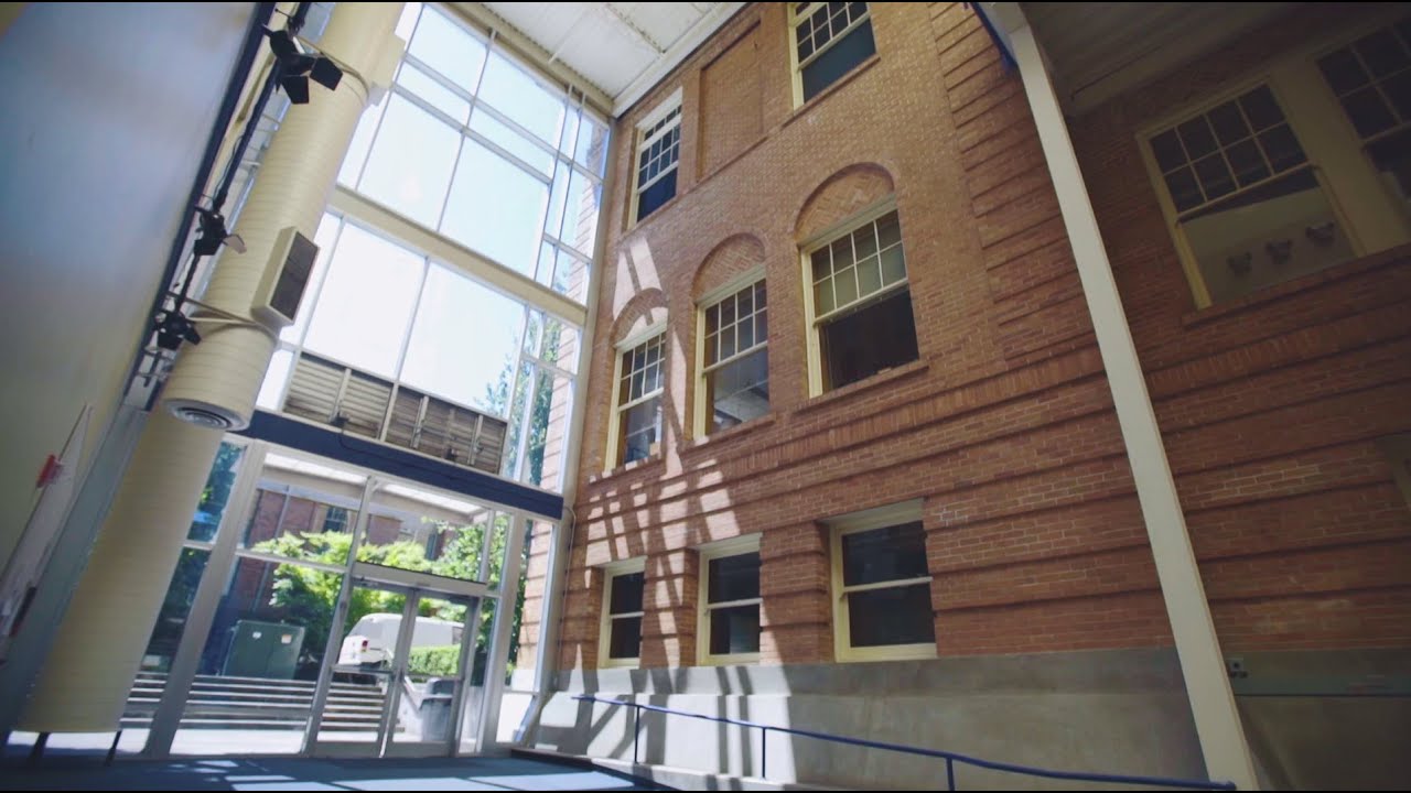 Watch video: WoodMar Hall Tour | George Fox University