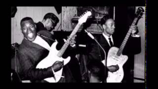 Howlin&#39; Wolf - Ooh Baby Hold Me