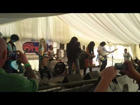The Rawmones - Sheena is a Punk Rocker - Shed 7 - Peterborough - 16.07.11