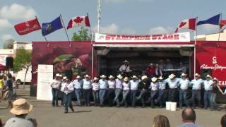 preview picture of video 'Calgary Stampede Caravan 2009 red'