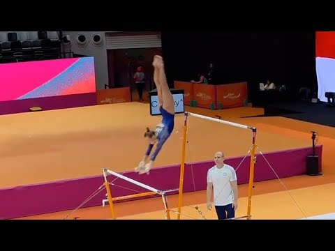 Angelina Melnikova HUGE score on Uneven Bars - Qualifications - World Championships 2025