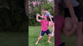 FUN stunts to do WITH Your FRIEND! 💪👊💪