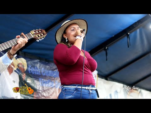 GALLINO-MARIA SOLEDAD MARÍN-KELINETH MILLER-TANO MOJICA DESDE LLANO LARGO DE SONÁ/Fiesta FAR S.A