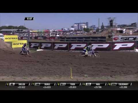 Valentin Guillod passes Romain Febvre MXGP of Switzerland presented by iXS - motocross