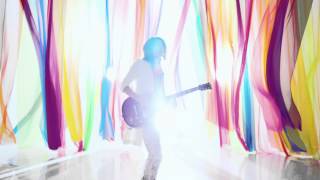 「Bleeze」ミュージックビデオ(Loppi・HMV ver)