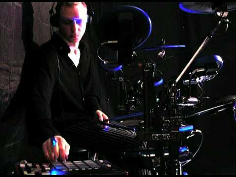 Da Hool Vs SteviebeatS - L*UV*Parade