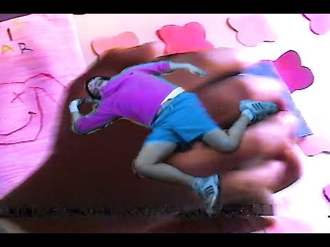 Video thumbnail for Ella Floto Sobre Mi y Volo Un Auto Con Su Rayo Laser