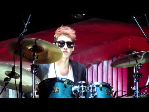 130414 SJM FM in Beijing SJM Band drum playing (Hyukjae)