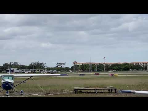 Wind 17Kts Gust 29Kts landing at KHWO Cessna 172