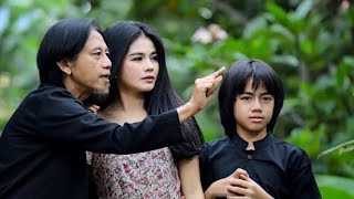 Download lagu The Film 'Hard Being Poor, Hard Being Rich' (2013). KANG MUS Epy Kusnandar mp3