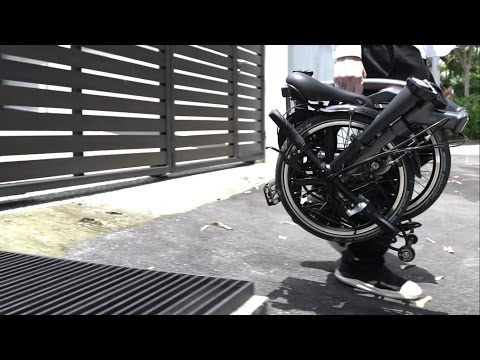 DAHON CURL Compact Folding Bike -  Unfolding in Action