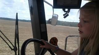 Bess&#39;s first time driving the Combine (6 years old) , Case IH 5088 Wheat 2017