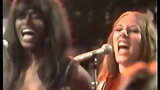 Crystal Closet Queen &amp; Of Thee I Sing - Leon Russell, Kathi McDonald, Claudia Lennear