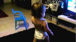 Isaac e os Caricas (Dança do pinguim)