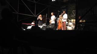Dee Dee Bridgewater ft Theo Croker & Dvrkfunk
