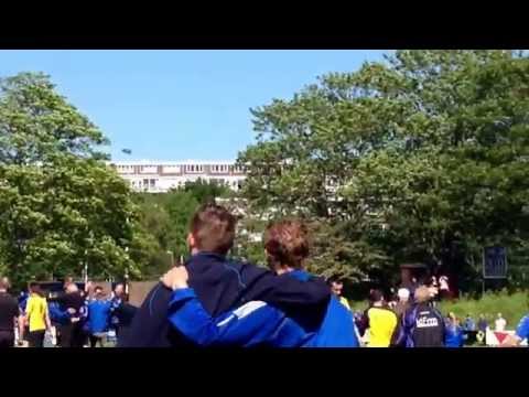 Leeuwarder Zwaluwen promoveert. Blijdschap na laatste fluitsignaal. Finale play-off tegen VEV '67.