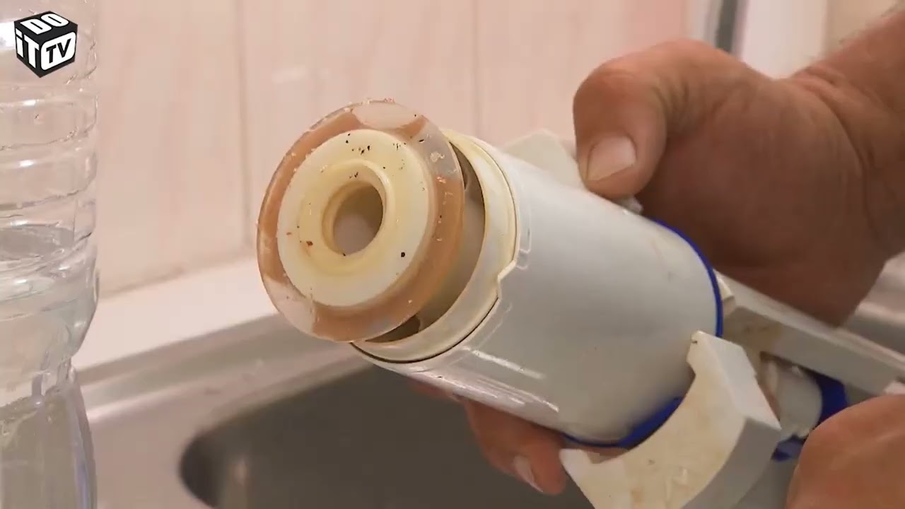 Hoe een lekkend toilet herstellen